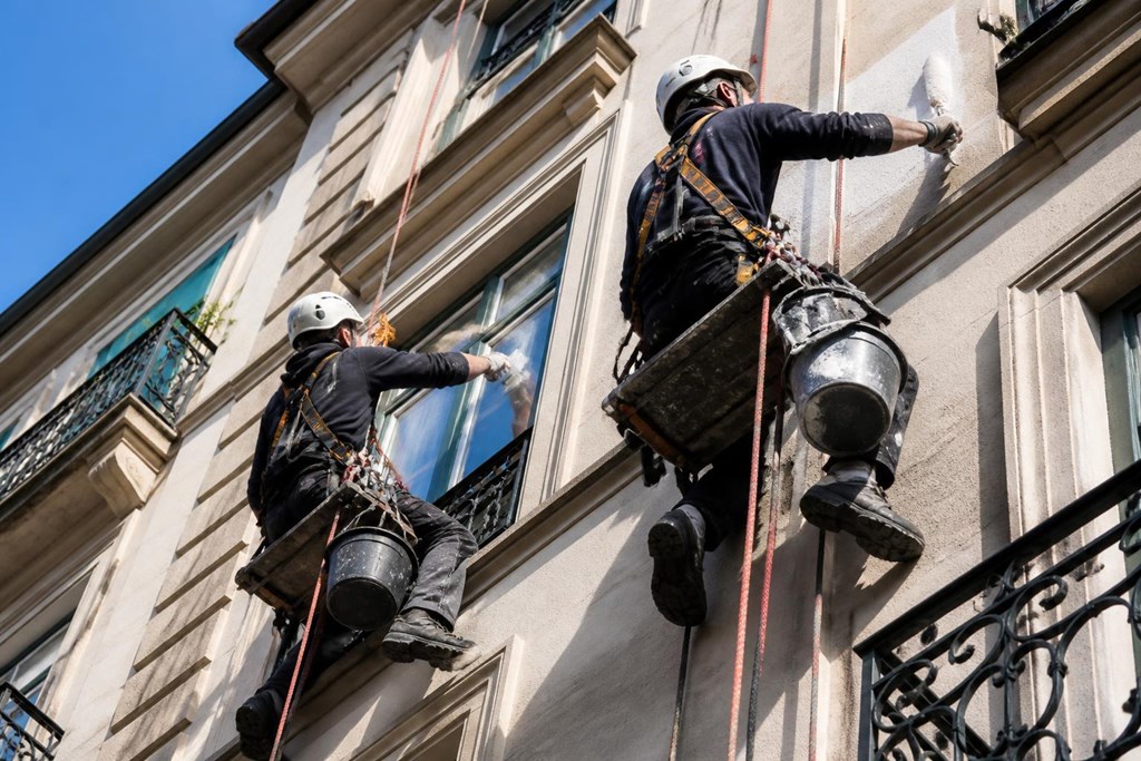Foto 1 Ahorra tiempo y costes con planes de mantenimiento integral de edificios en altura en Ourense